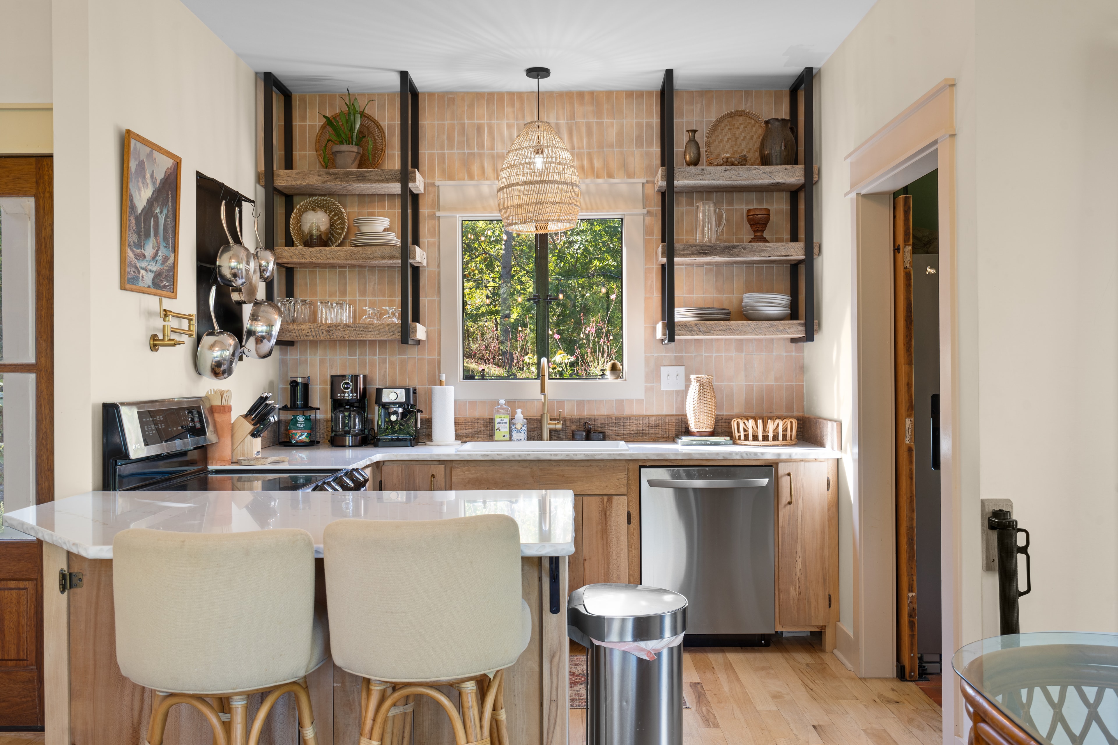 Kitchen Open Shelving & Island